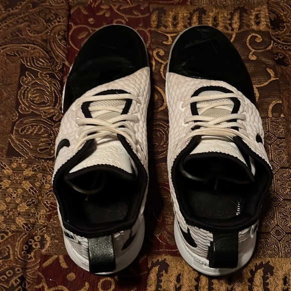 Nike Air LeBron Witness Mid - Picture 2 of 5